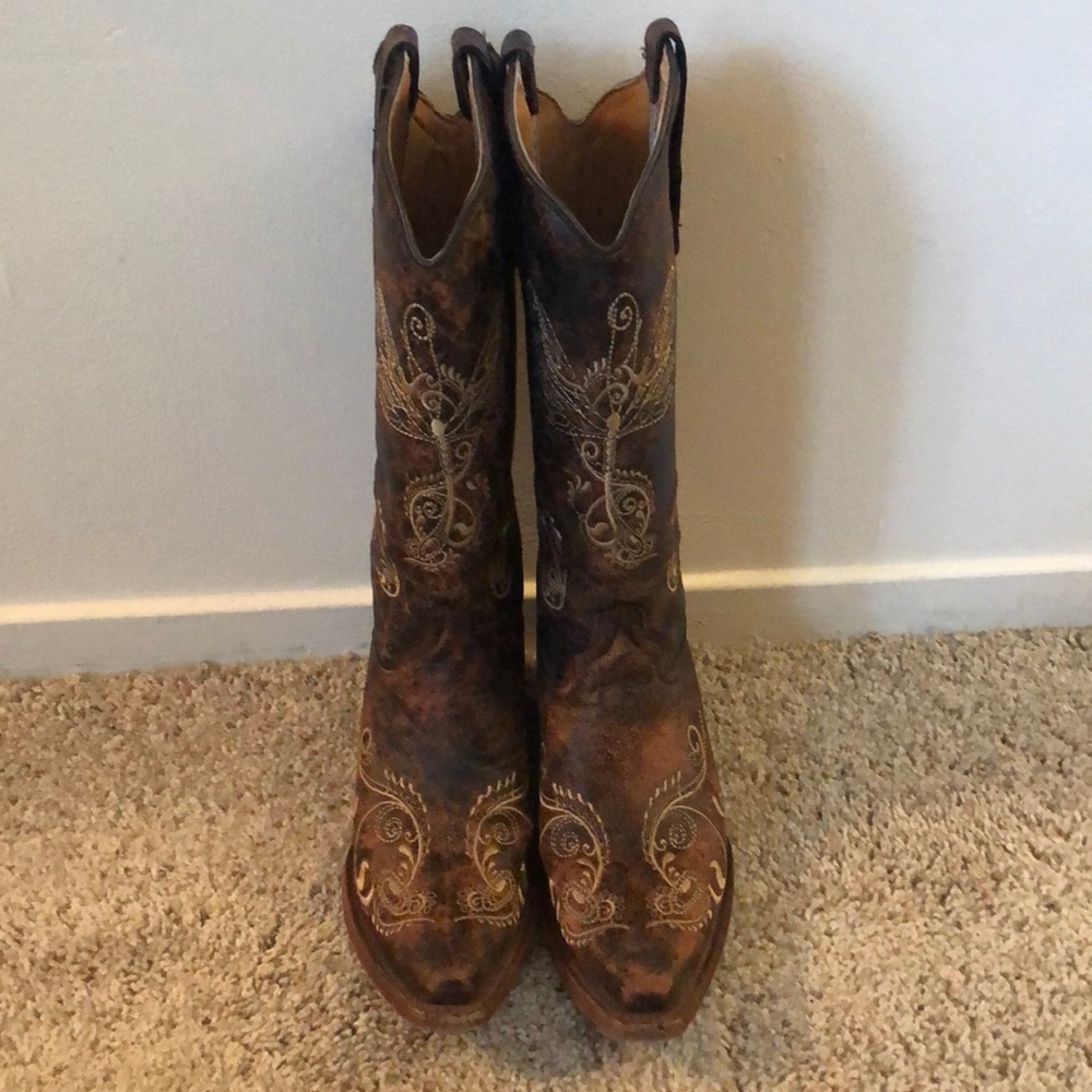 Circle G Distressed Brown-Bone Dragonfly Boots